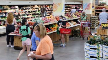 us-retail-sales-zoom-higher.jpg