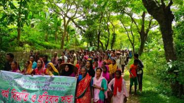 tea-workers-protest.jpg