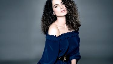 4kanganaranautwallpaperinhotdress.jpg