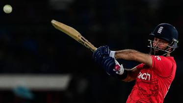 moeen.jpg