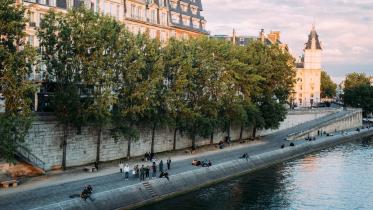 Pedestrian and cycling friendly cities