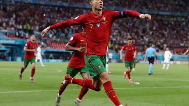 Ronaldo SIUU.jpg