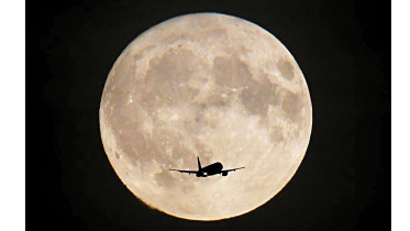 moon.jpg