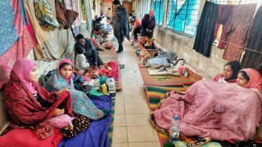 patients-amid-bitter-cold.jpg