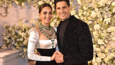 Sidharth, Kiara hold star-studded grand reception