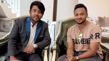 arav_khan-sakib-web.jpg