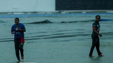 nigar-rain.jpg