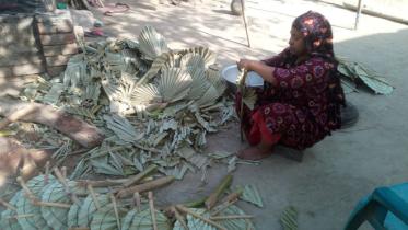 traditional-hand-fans.jpg