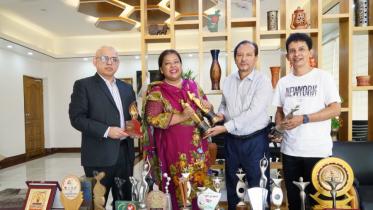 Nargis Akhtar donates awards, scripts and more to BFA