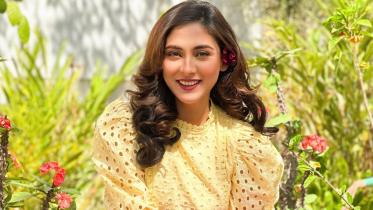 Acting is everything to me: Mehazabien Chowdhury 