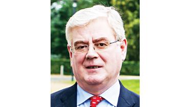 eamon-gilmor.jpg
