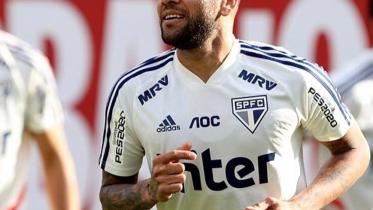 alves.jpg