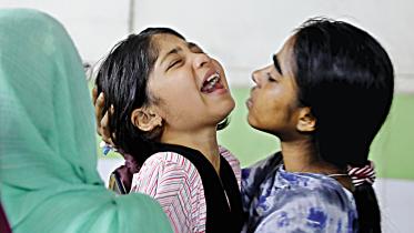 Daughter learned that her eight-month-pregnant mother died from dengue in Mugda Medical College Hospital