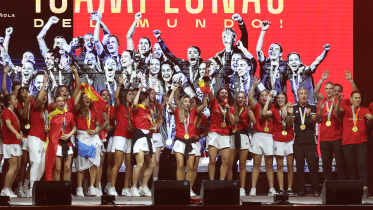 spain-women.gif