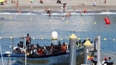 spain-rescues-migrants-canary-islands.jpg