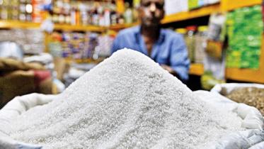 Sugar prices edge up as traders tighten supply