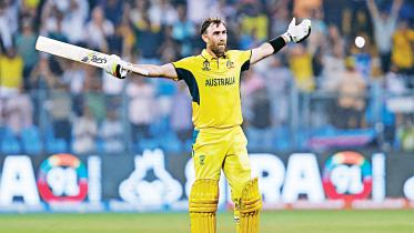Magical Maxwell pulls off miracle in Mumbai