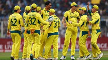 Can Aussies deny rampant India of home glory?