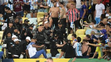 police_beat_fans.jpg