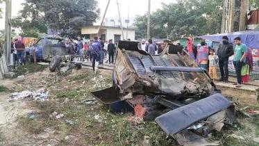 Constable killed as train hits police van in Jamalpur