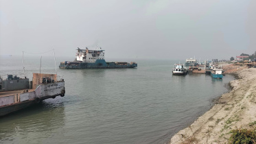 ferry_ghat_at_paturia.jpg