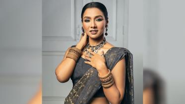 It's all about the love I receive: Runa Khan