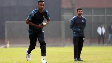 Shoriful Islam during his run-up in a Durdanto Dhaka training session at the Sher-e-Bangla National Cricket Stadium in Mirpur on Monday.