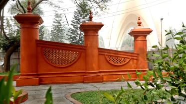 dhaka-gate-1.jpg
