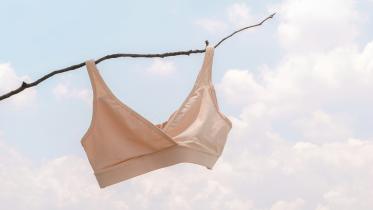 Mastering the ABCs of bra sizing for comfort and confidence!    kristen-plastique-jaepjqvldoa-unsplash