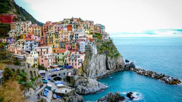 5 must-visit places in the world during spring season    mark-pecar-n56a158gfg4-unsplash