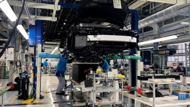 Toyota workers pay hikes 