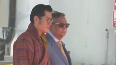 President receives Bhutanese King at Dhaka airport