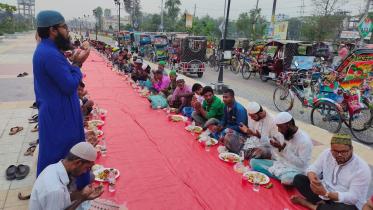 iftar-sharing.jpg