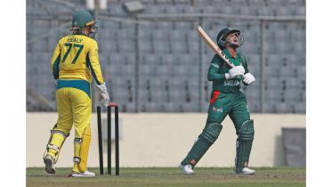 nigar_sultana_joty_x_alyssa_healy.jpg