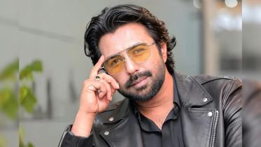 I deeply miss my father during Eid: Apurba