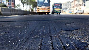 Road Surface Melting: Bargain bitumen failing to bear extreme heat