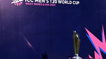 afp_20240427_34qc44n_v1_preview_cricketpakwct202024trophy.jpg