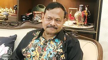 US slaps sanctions on ex-army chief Aziz, family