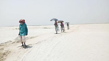 Padma River Crossing Difficulties for Kushtia and Pabna Residents