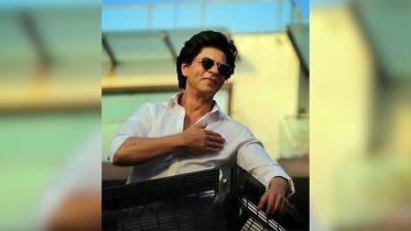 Why was SRK rushed to the hospital?