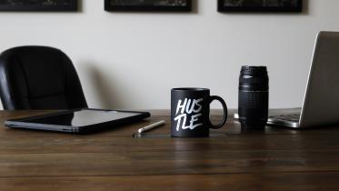 How many is too many? Finding your side hustle sweet spot     garrhet-sampson-dsqda5dqwpw-unsplash.jpg