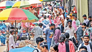 illegal footpath occupation in Dhaka