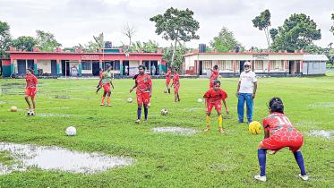 The forgotten female footballers of Khulna