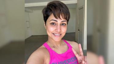 Cancer patient Hina Khan shares photos of scars, says ‘they're the first sign of progress’