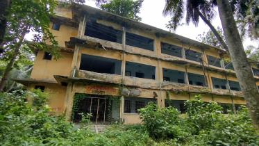 Abandoned hostels, unbound sufferings