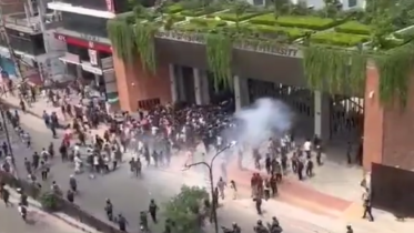 Police clash with BRAC University students, lob tear gas shells at campus