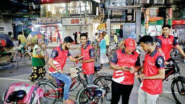 Food delivery hit hard by internet disruption