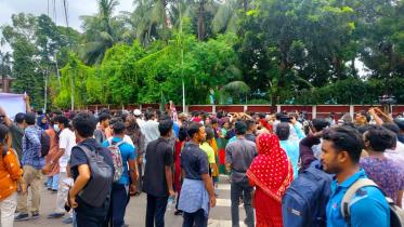'March for Justice': Students, DU teachers stage sit-in in front of Curzon Hall