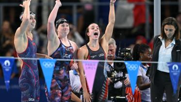 afp_20240804_36ad4u7_v1_preview_swimmingolyparis2024.jpg