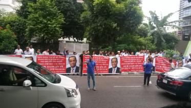 Protests break out at half a dozen banks